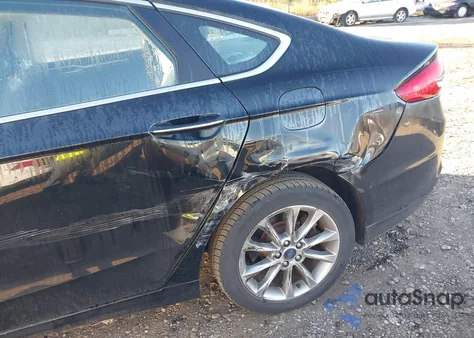 2018 Ford Fusion Energi Se Luxury z USA, uszkodzony, nr VIN 3FA6P0PU2JR274094